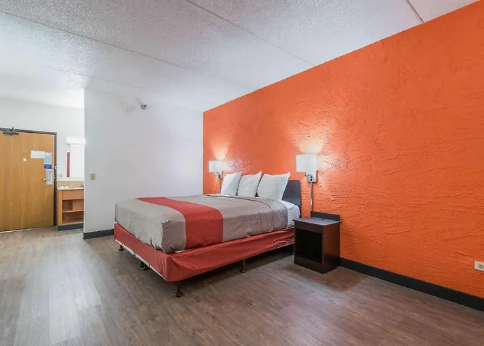 6-bridgeview, Il Hotel
